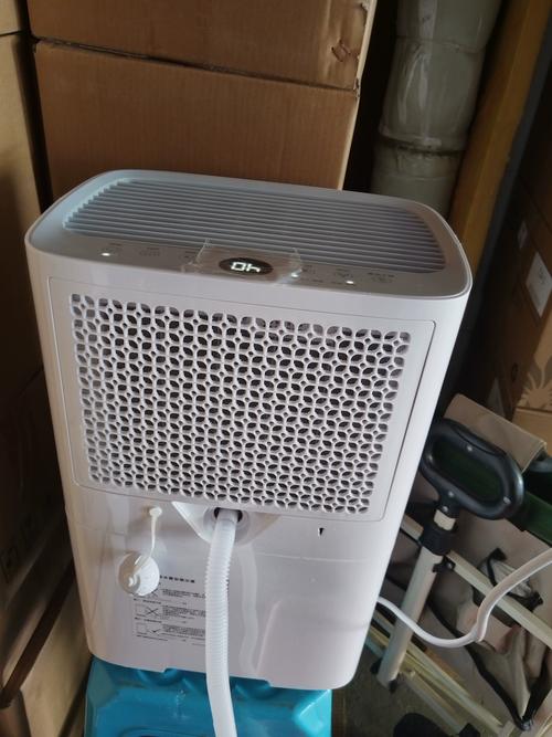 百奥智能除湿机PD09D 轻音除潮，打造干爽舒适的卧室环境